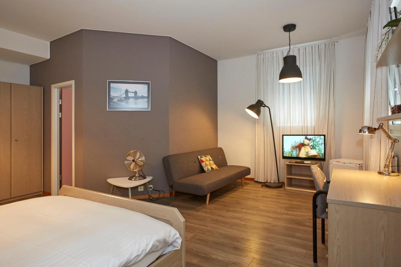 Les Chambres Du Ctn Plan-les-Ouattes Buitenkant foto